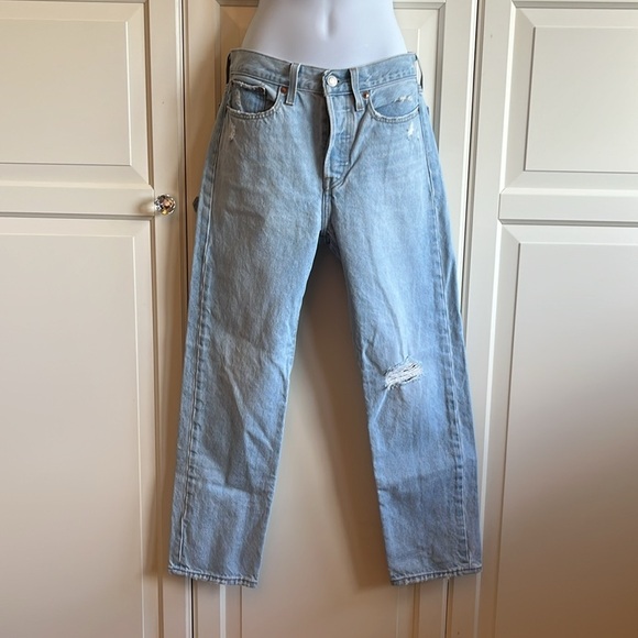 Levi's Premium Wedgie Straight Luxor
Again Light Wash Size 27 Straight Leg ankle - Picture 14 of 15